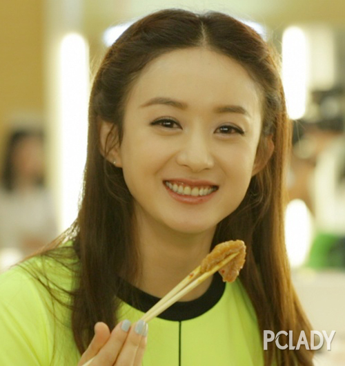 和西卡女神同款编发造型,一到赵丽颖这就画风突变.