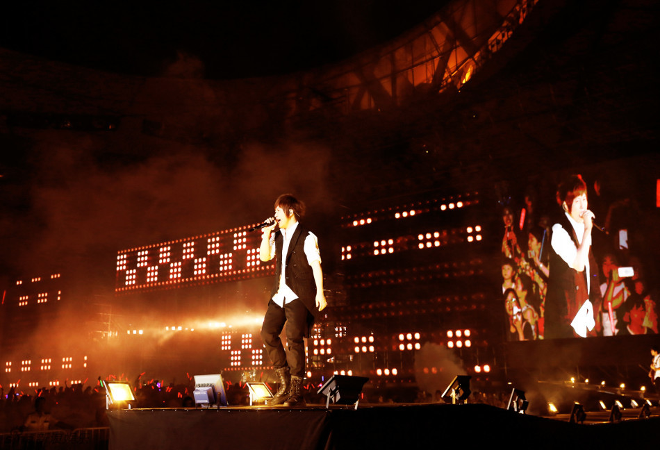 组图:五月天鸟巢开唱 励志歌词引爆全场大合唱