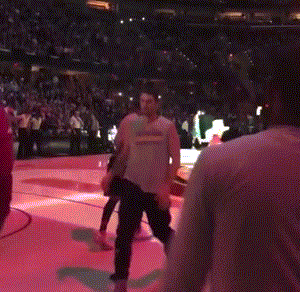 骑士众将赛前各种手势简直逆天(动图)