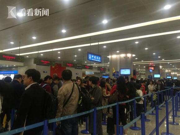 浦东国际机场2016年出入境人数再破3000万大