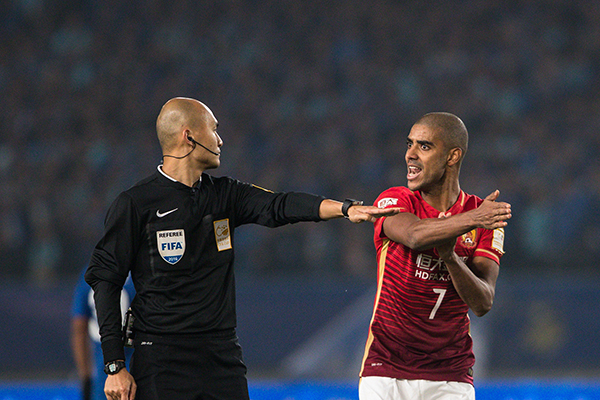 足协杯决赛洋裁判水平不如中甲?他是三天前拉