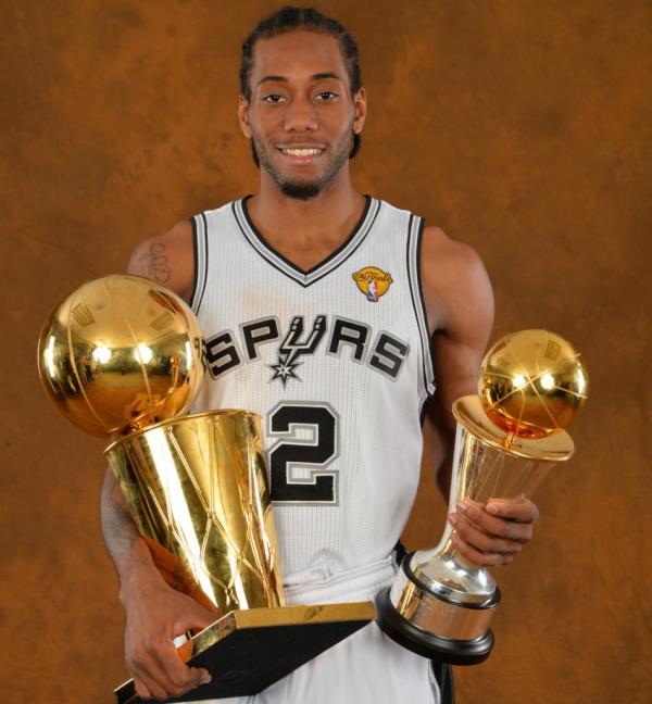 沉默领袖伦纳德:他和马刺养着生,装着死,带走一