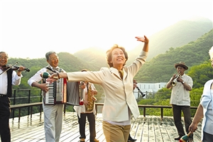 松江首个大型高端养老社区亮相 老人入住需缴