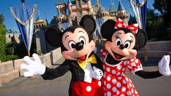 米老鼠请大家注意 服务业已到 讲温度 的时代