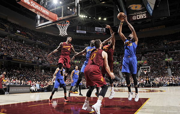 骑士VS勇士:我们还能要求更刺激的圣诞大战吗