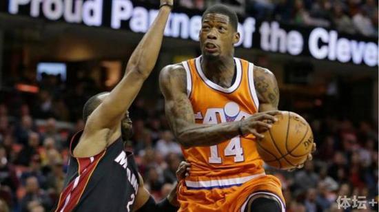 伤病门真能困住豪门?看看骑士火箭怎么应对