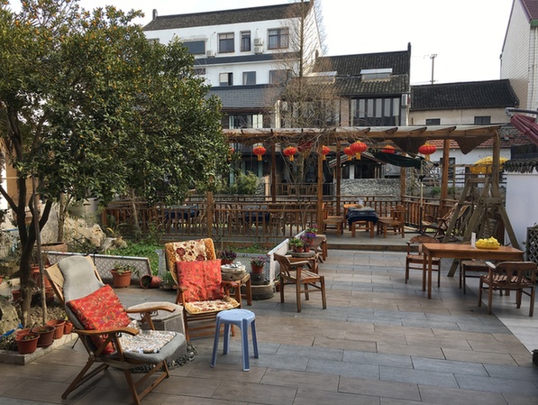 【网络媒体走转改】商业模式下的人文味儿 金