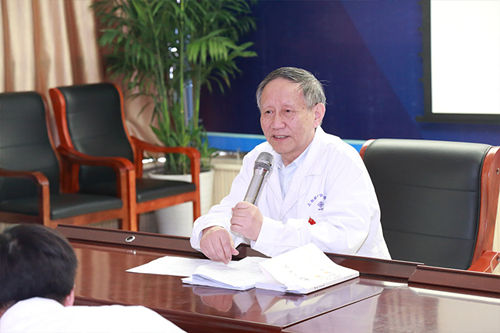 上海蓝十字脑科团支部开展首次政治教育活动