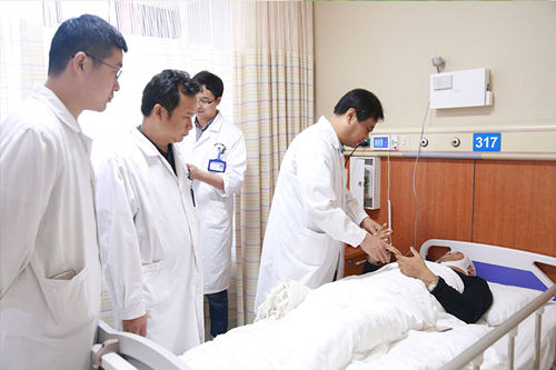 杨忠旭博士加入上海蓝十字脑科医院 为全国难