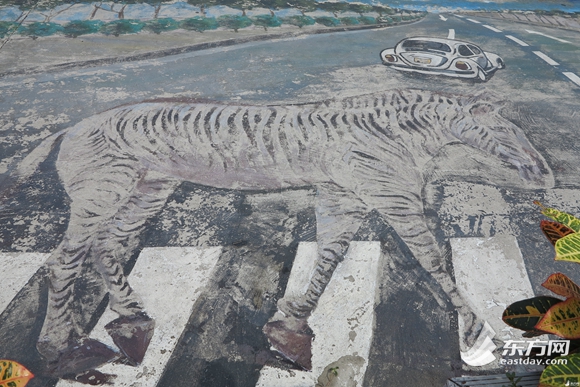 徐汇网红3D彩绘人行道现状:磨损明显 无人修