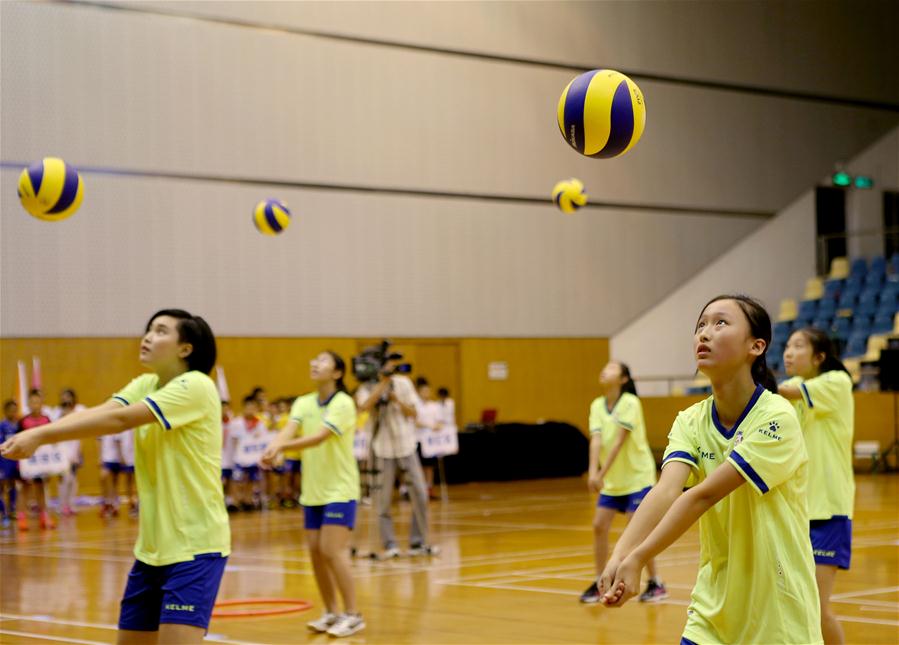学校体育--上海中小学三大球小达人同场竞技