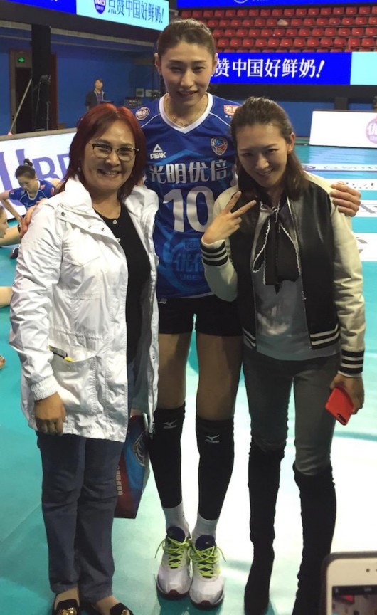 沪女排3比1战胜北京 外援金软景自带票房号召