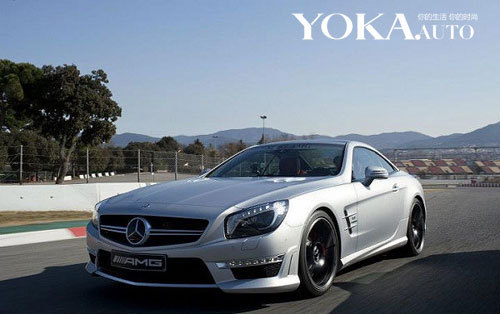 毫无预兆 奔驰SL63 AMG实车F1赛道现身