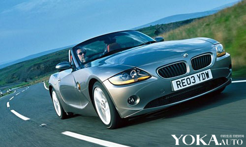 解无顶传说之谜 从敞篷车里的爱情说起_新华网