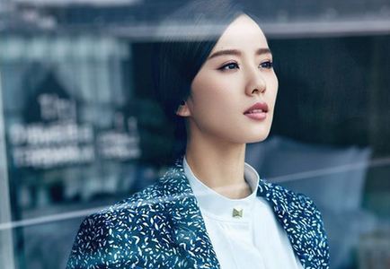 刘诗诗封面大片曝光 笑容温暖