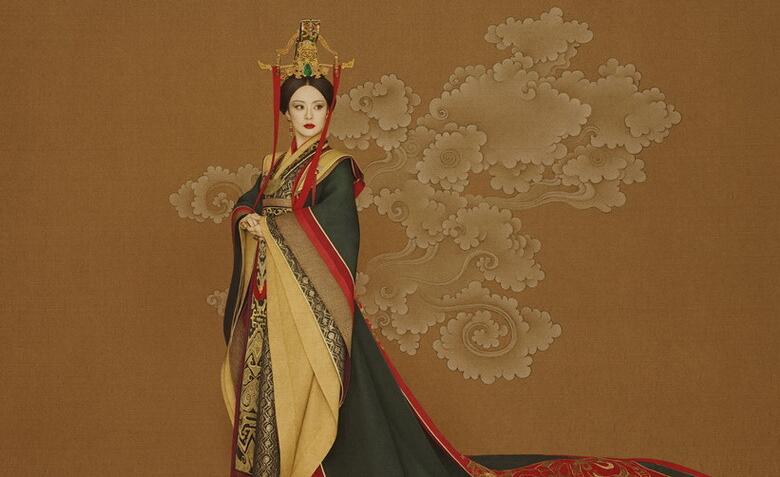 孙俪再现秦宣太后传奇人生 古装写真美似画中