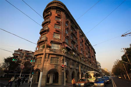 上海老建筑和新地标的更迭 一座城的繁华与变迁