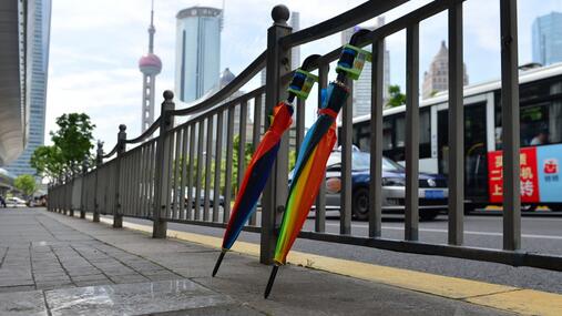 共享雨伞亮相上海街头 归还效果令人堪忧