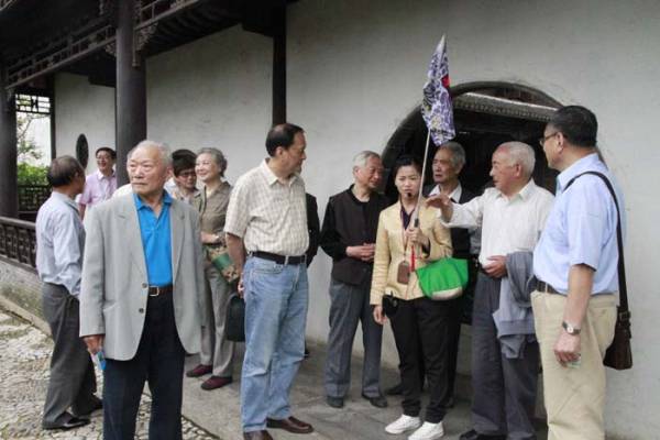 工行上海分行退管会组织老领导赴枫泾古镇疗养